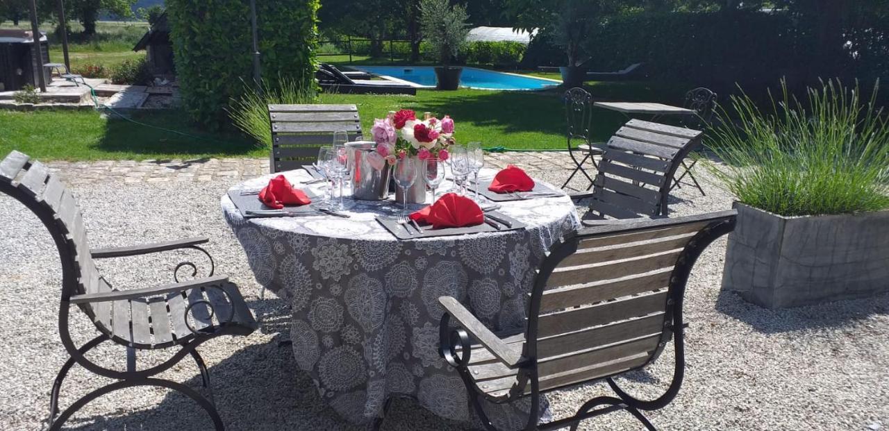 Le Mouton Bed & Breakfast Blaison ภายนอก รูปภาพ